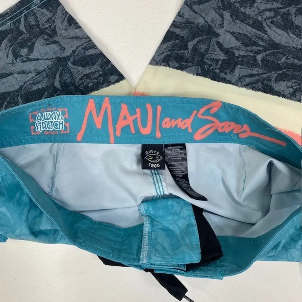 Maui and Sons Board Shorts Pineapple Haze Swim Trunks Striped Mens Size 30‎
